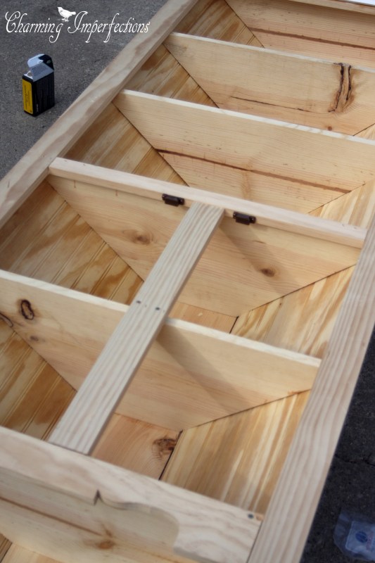 Every home has one: that small corner that’s impossible to furnish or decorate. If you are out of ideas for your awkward corner, look no further than this tutorial on how to make a beautiful Corner Cabinet, which sports function and style!