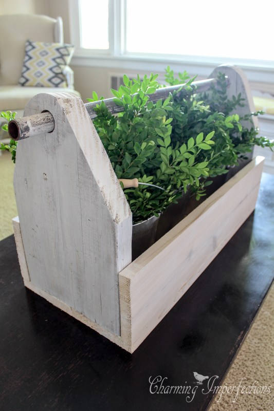 Inspired by Joanna Gaines, this shabby chic tool crate is an easy DIY and will bring charm to your living room. Get the full tutorial here!