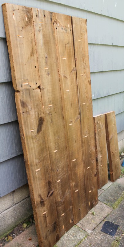 DIY Farmhouse Table with 2 style options for legs!