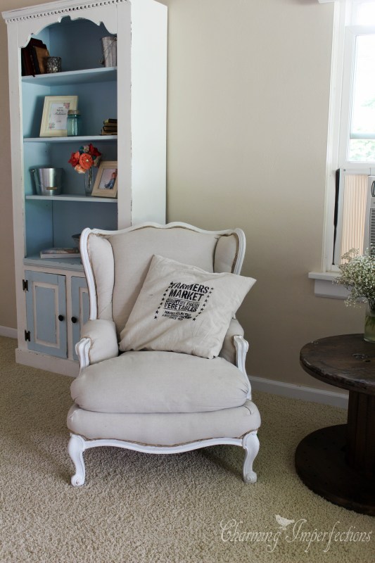 Pillows are such a great way to update a room, and these three ways of customizing covers are perfect for that personal touch!